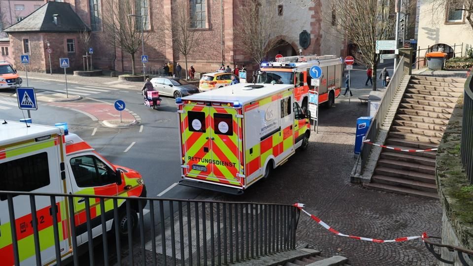 Tragödie im Herzen Aschaffenburgs: Messerangriff erschüttert die Stadt